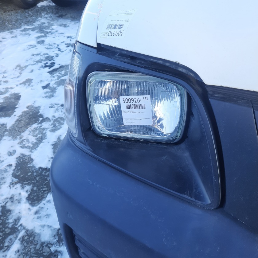 Очки на фары передние правые Lite Ace 2006 KR52 7KE