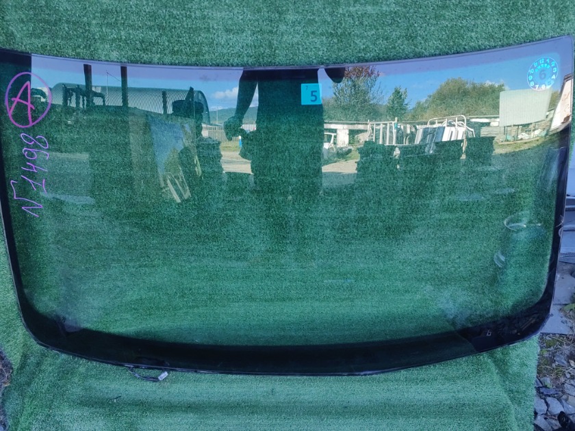 Стекло лобовое переднее TOYOTA Mark II 2002 GX115 1GFE 56111-2A150 контрактная