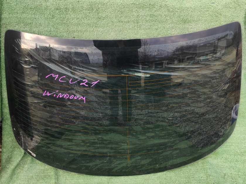 Стекло заднее заднее Toyota Windom MCV21 64811-33320 контрактная