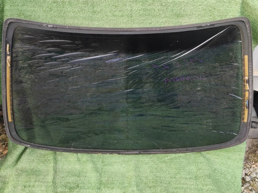 Стекло заднее заднее Windom MCV21