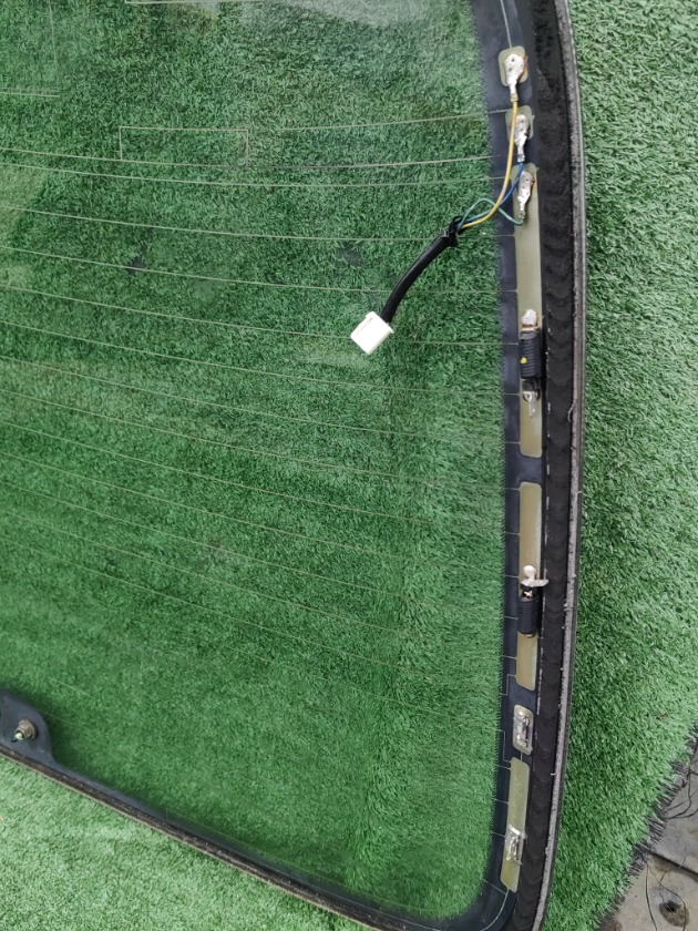 Стекло заднее заднее Verossa GX115