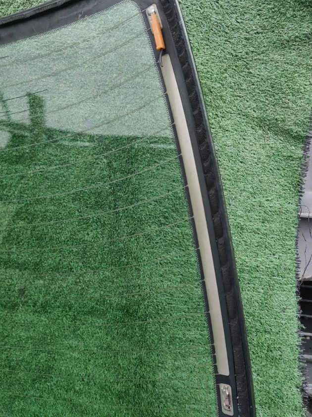 Стекло заднее заднее Crown JZS153