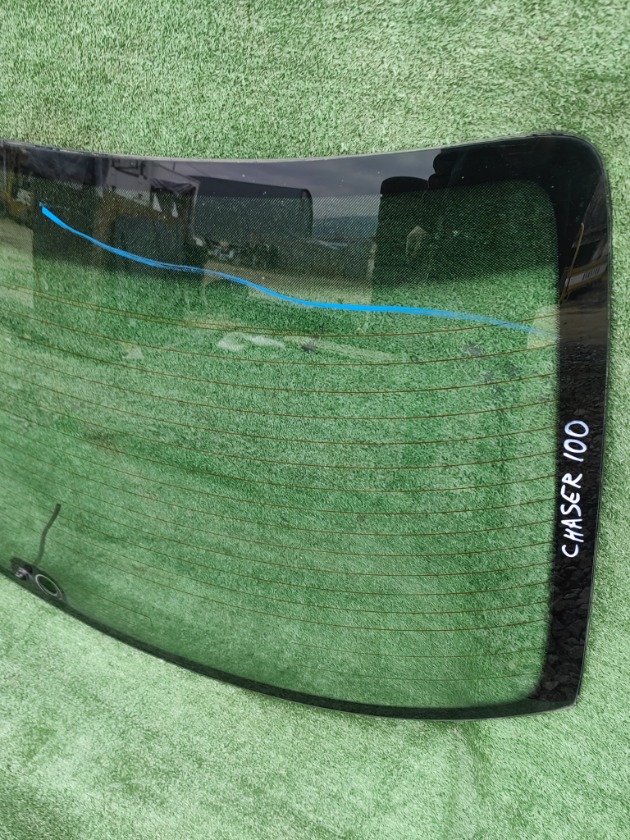 Стекло заднее заднее Chaser GX100