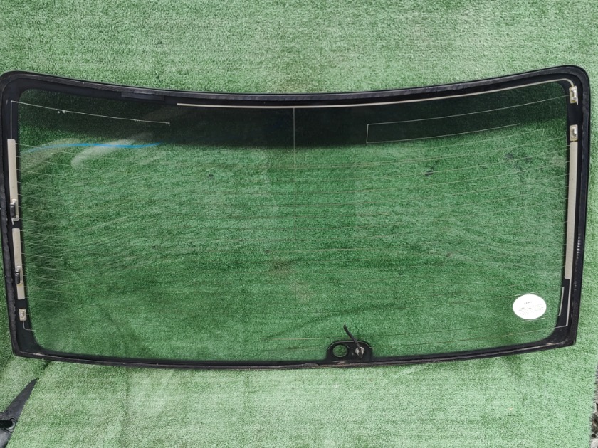 Стекло заднее заднее Chaser GX100