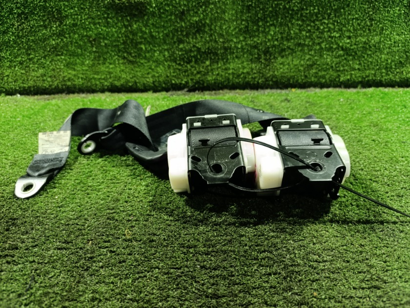 Ремень безопасности задний Funcargo 2002 NCP25 1NZFE Ремень безопасности задний Funcargo 2002 NCP25 1NZFE