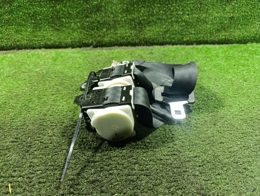 Ремень безопасности задний Funcargo 2002 NCP25 1NZFE Ремень безопасности задний Funcargo 2002 NCP25 1NZFE