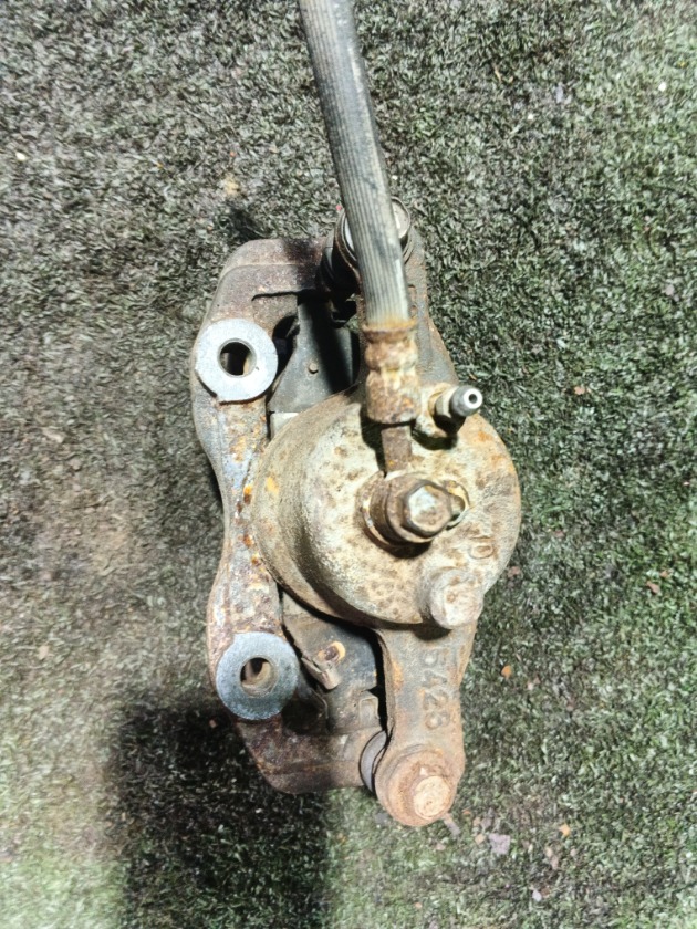 Суппорт передний левый NISSAN Tiida C11