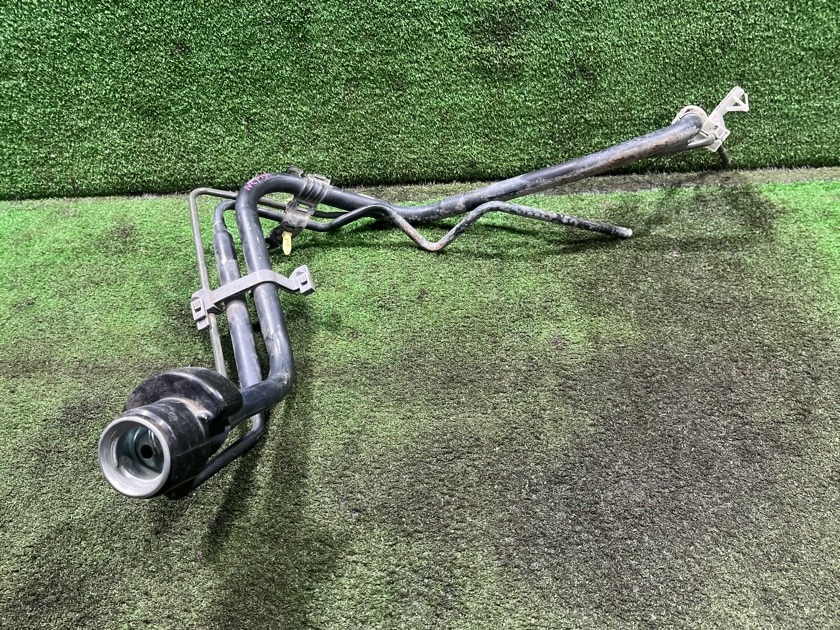 Горловина бака TOYOTA Ractis NCP105 7720152321 контрактная