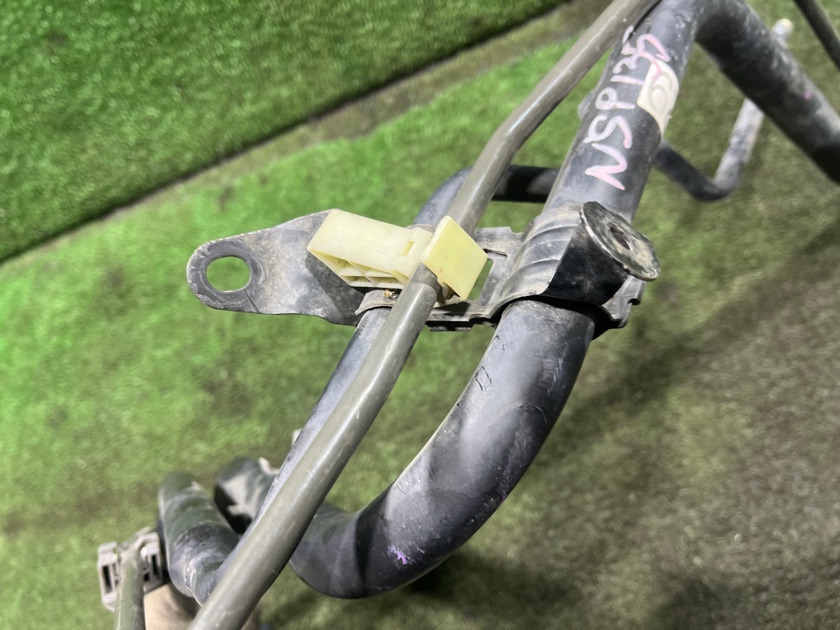 Горловина бака Ractis NCP105