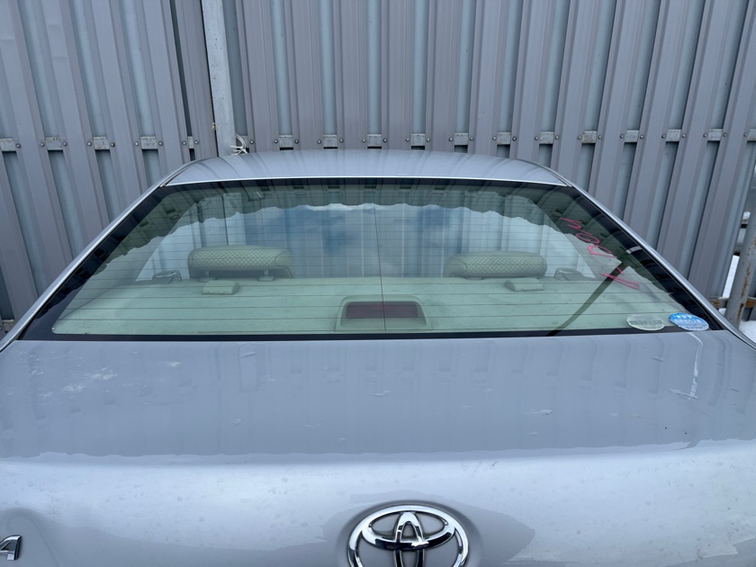 Стекло заднее Belta 2008 NCP96 2NZFE