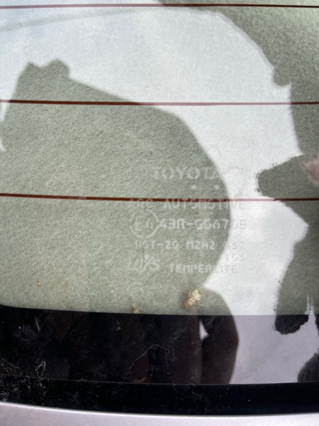 Стекло заднее TOYOTA Belta NCP96 2NZFE