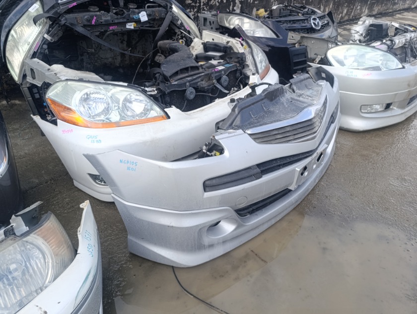 Бампер передний TOYOTA Ractis NCP105 1NZFE