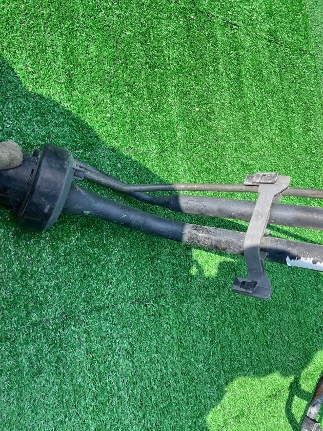 Горловина бака TOYOTA Corolla Fielder NZE164