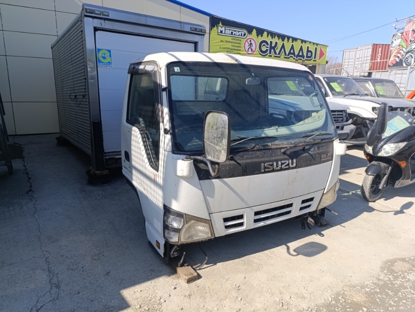 Кабина ISUZU Elf NPR81 4HL1