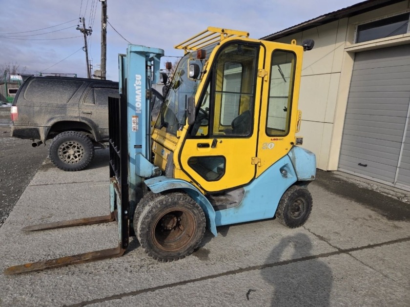 Вилочный погрузчик Komatsu FG20 контрактная