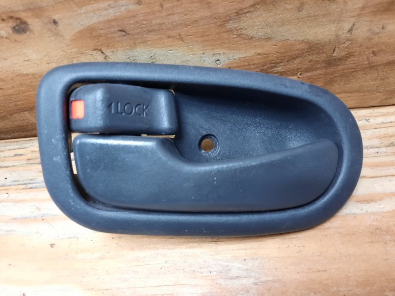Ручка двери внутренняя передняя левая DAIHATSU YRV 2000 M201G K3VE 6928087708 контрактная