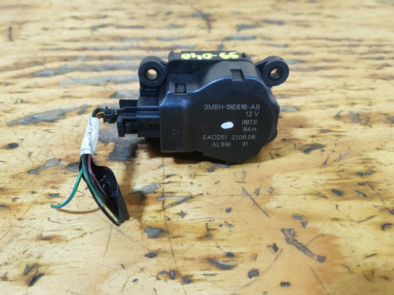 Сервопривод заслонок печки FORD FOCUS CB4 AODA