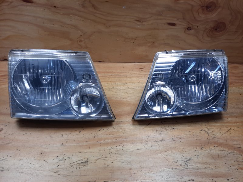 Фара передняя FORD EXPLORER 2002 UN152 Cologne V6 1L2Z13008 контрактная