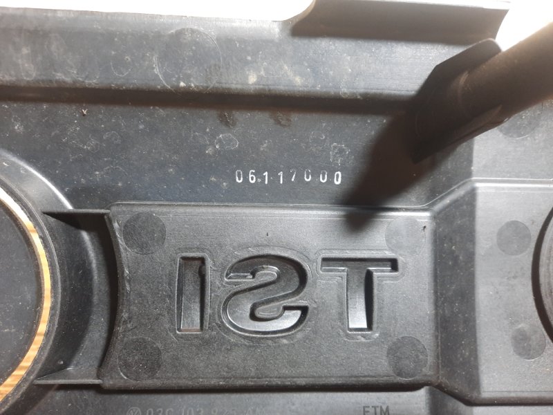 Крышка на двигатель декоративная GOLF 6 2011 AJ5 CAXA