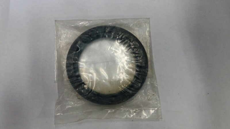 Сальник BLUEBIRD 1990 U12 SR18DE