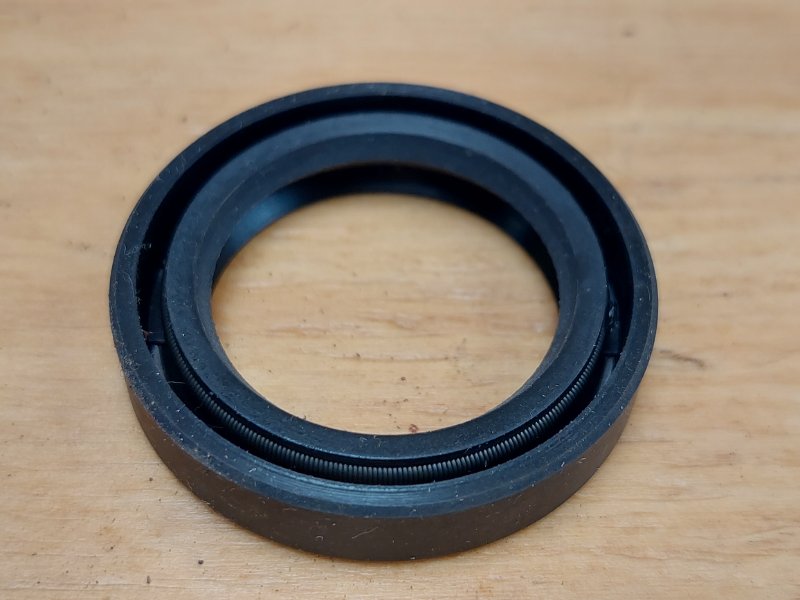 Сальник GALANT 1991 E32A 4G37