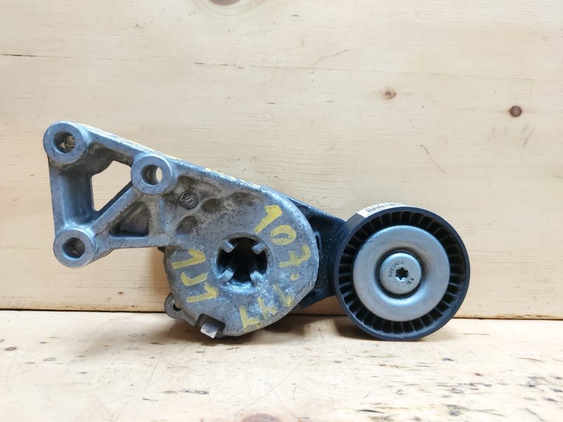 Натяжитель VOLKSWAGEN GOLF 4 2002 1J1 AVU 06A903315E контрактная