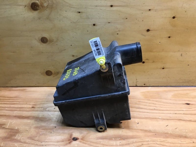 Запчасть резонатор воздушного фильтра NISSAN PRIMERA 1999 QP11 QG18DE 165852J200 контрактная Резонатор воздушного фильтра NISSAN PRIMERA 1999 QP11 QG18DE 165852J200 контрактная