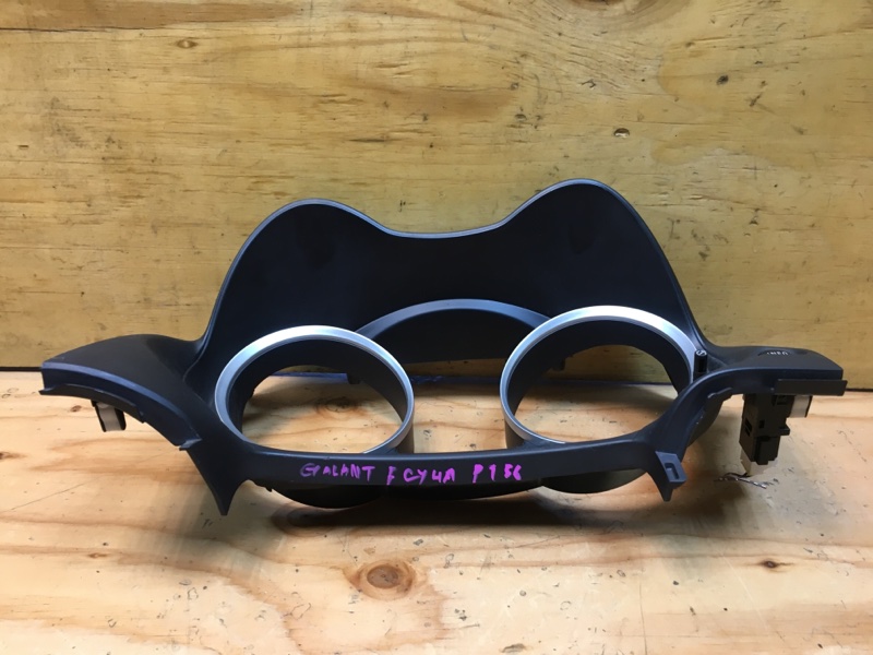 Консоль панели приборов MITSUBISHI LANCER CY4A 4B11