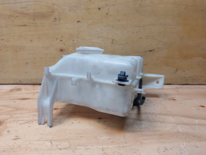 Бачок стеклоомывателя AIRTREK 2003 CU2W 4G63