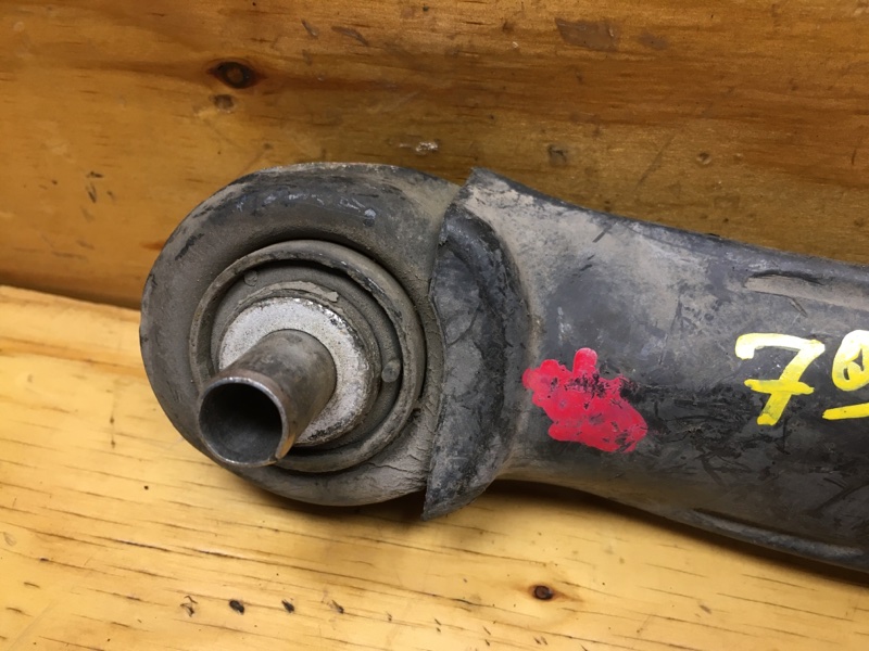 Рычаг подвески задний левый C180 2001 S203 111.951