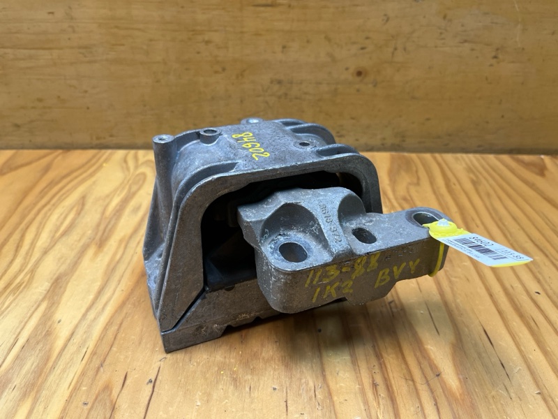 Подушка двигателя правая VOLKSWAGEN JETTA 1K2 BVY