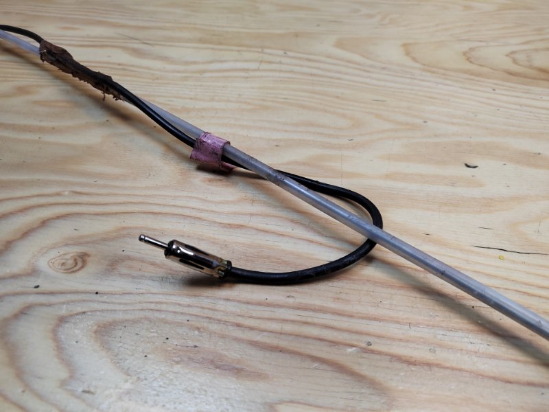 Антенна DINGO 2002 CQ2A 4G15 Антенна DINGO 2002 CQ2A 4G15