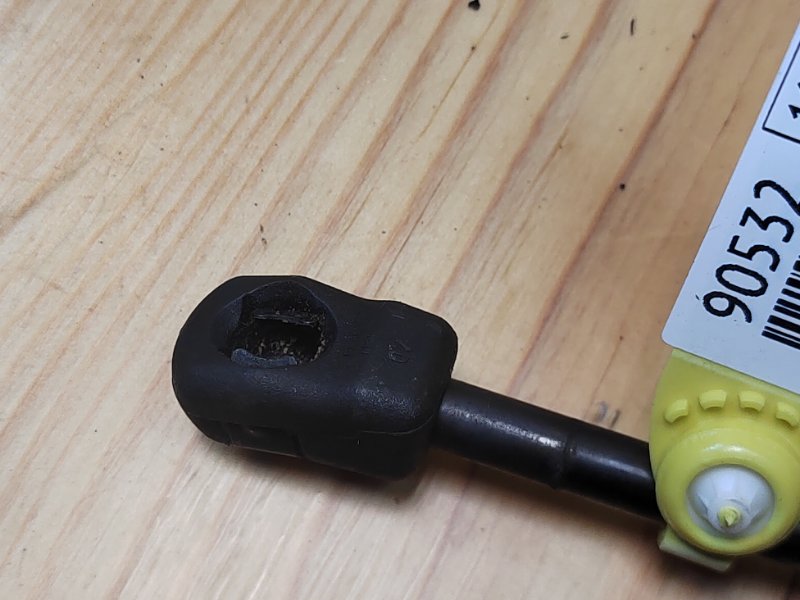 Амортизатор капота A3 2009 8PA CAXC Амортизатор капота A3 2009 8PA CAXC