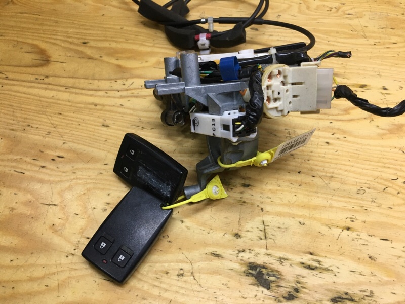 Замок зажигания OUTLANDER 2007 CW5W 4B12