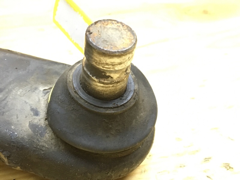 Рычаг подвески передний правый MITSUBISHI AIRTREK CU4W 4G64 Рычаг подвески передний правый MITSUBISHI AIRTREK CU4W 4G64