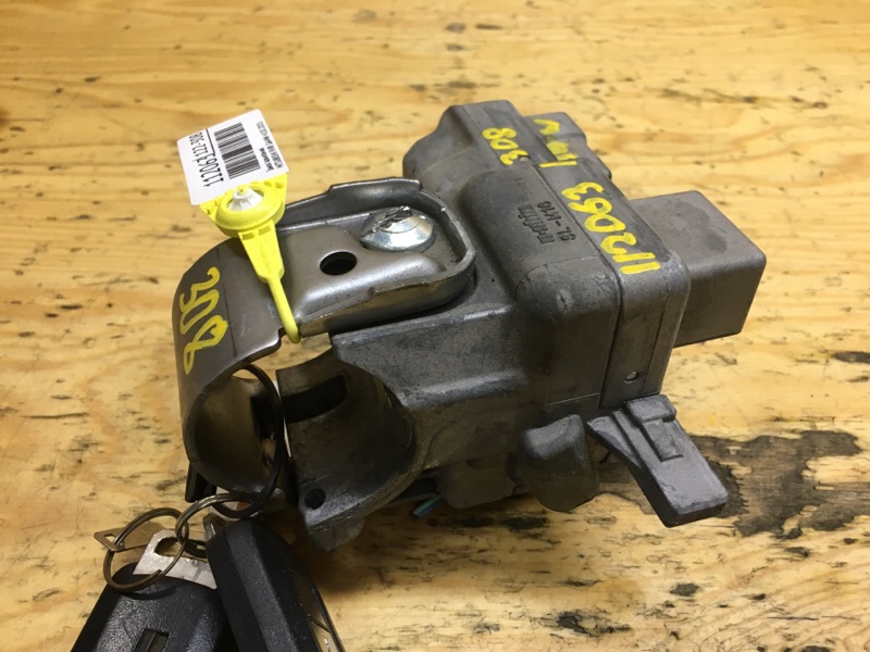 Замок зажигания RVR 2013 GA4W 4J10 Замок зажигания RVR 2013 GA4W 4J10