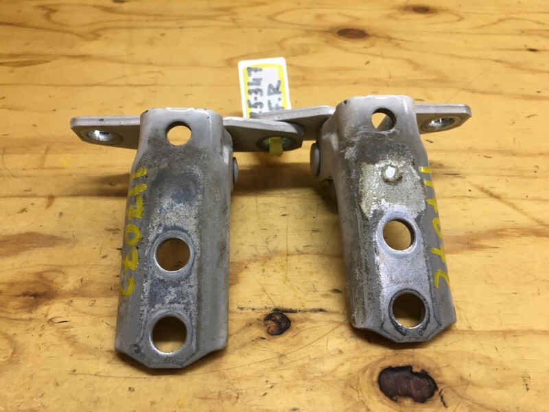 Петля двери передняя правая GALANT FORTIS 2012 CY6A 4J10 Петля двери передняя правая GALANT FORTIS 2012 CY6A 4J10