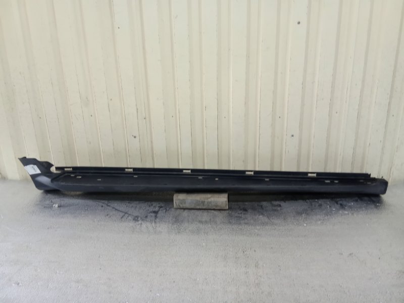 Накладка порога правая Volvo XC60 2008-2013 1 DZ дорестайлинг 31349588 Б/У