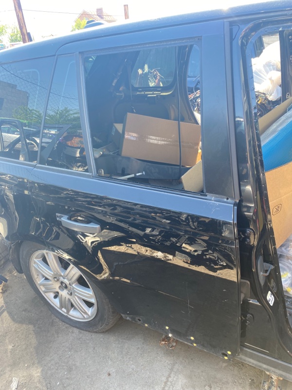 Запчасть дверь задняя правая Land Rover Range Rover Sport 2008 L320 428PS BFA790080 Б/У Дверь задняя правая Land Rover Range Rover Sport 2008 L320 428PS BFA790080 Б/У