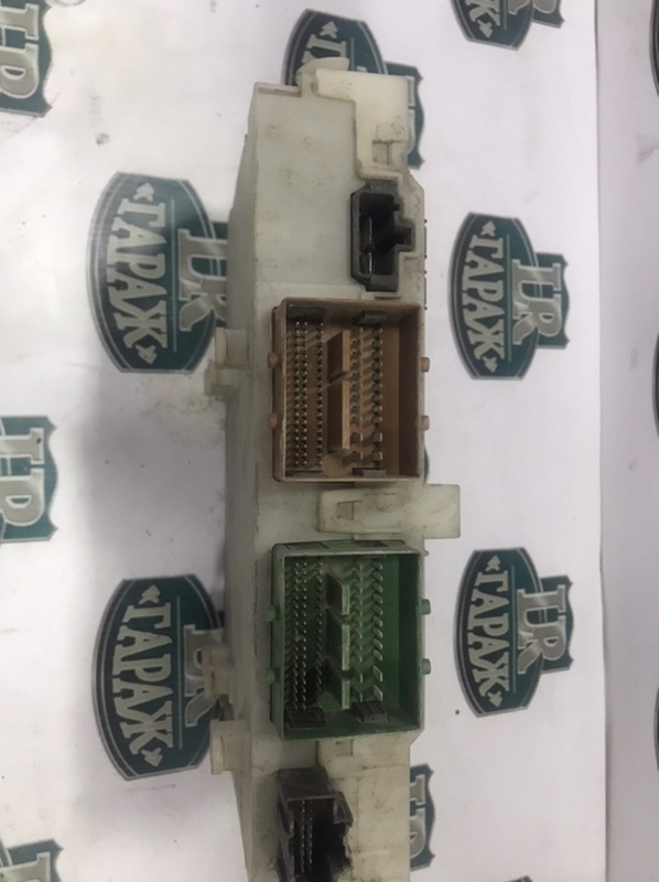 Блок предохранителей Freelander 2 L359