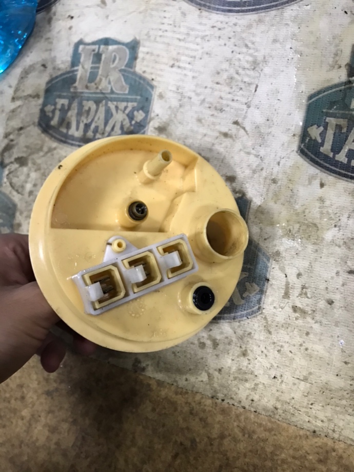 Крышка топливного бака Land Rover Discovery 3 L319 276 DT