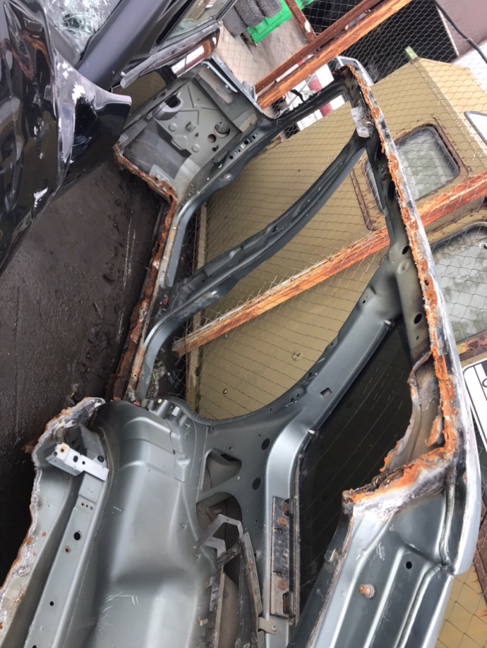 Боковая панель кузова правая Land Rover Range Rover Sport L320 306DT