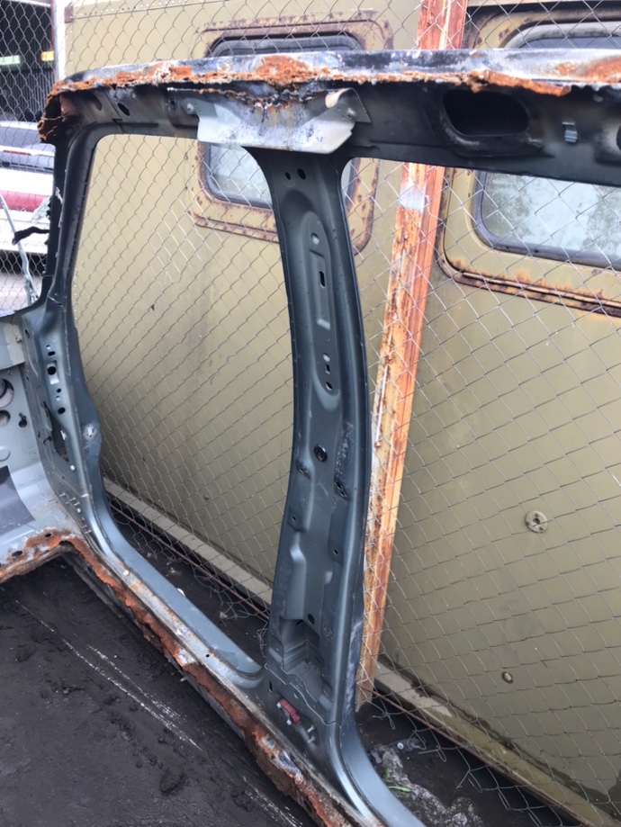 Боковая панель кузова правая Range Rover Sport L320 306DT