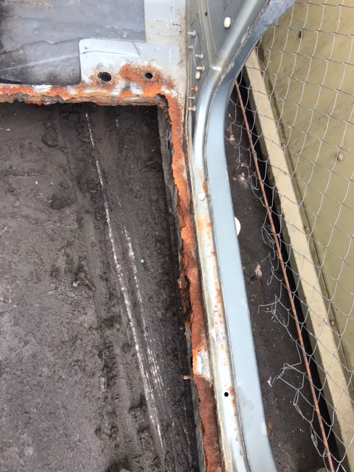 Боковая панель кузова правая Range Rover Sport L320 306DT