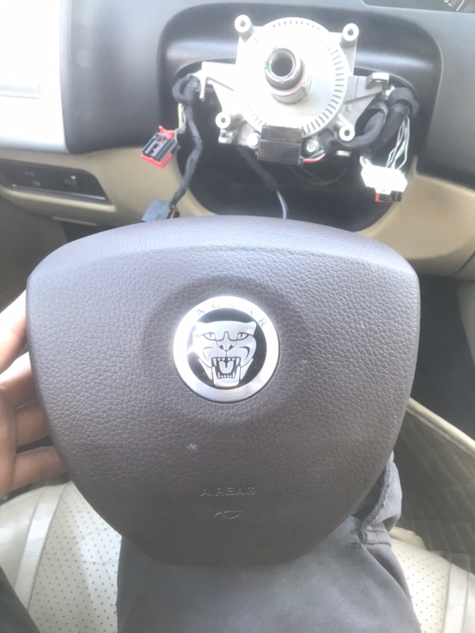 Подушка безопасности в рулевое колесо Jaguar XF 2011 X250 3.0 бензин Без Наддува C2Z17877AMS Б/У