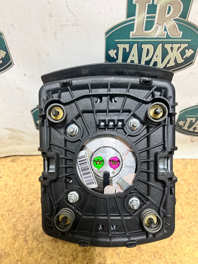 Подушка безопасности в рулевое колесо передняя Discovery 3 2007 L319 276 DT