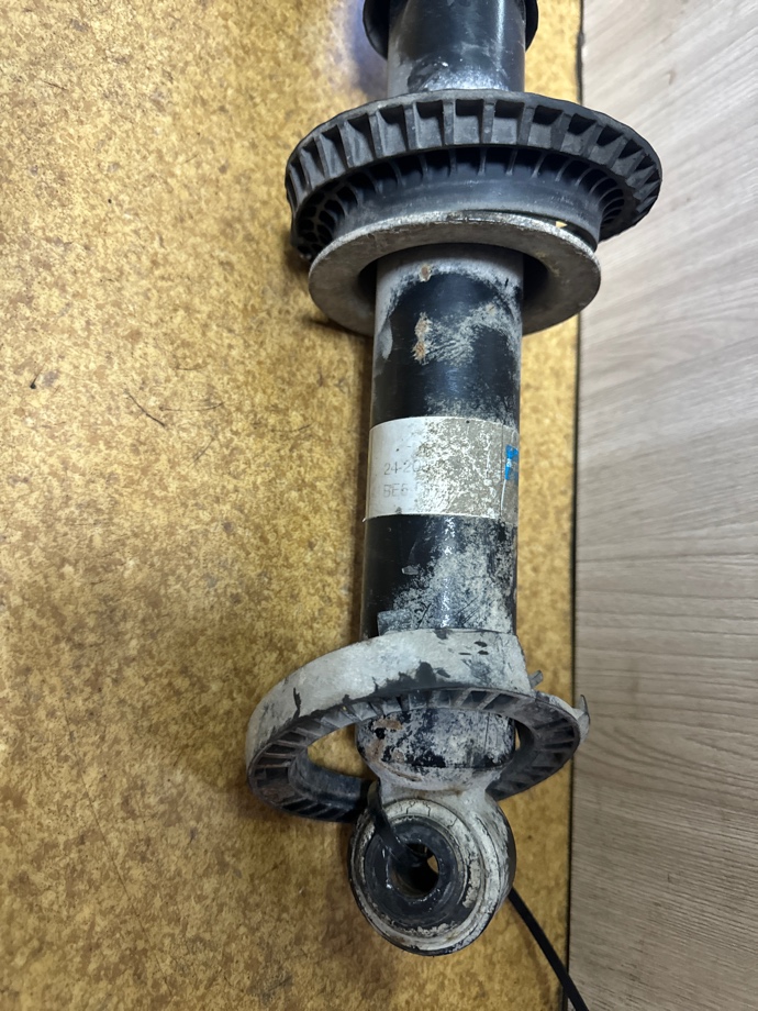 Амортизатор задний правый Jaguar XF 2011 X250 3.0 бензин Без Наддува C2Z18564 Б/У