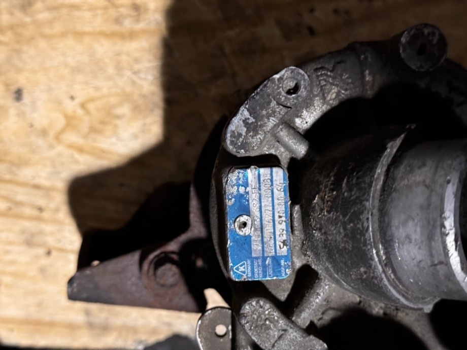 Запчасть турбина Land Rover Range Rover Sport L322 306DT LR021654 Б/У Турбина Land Rover Range Rover Sport L322 306DT LR021654 Б/У