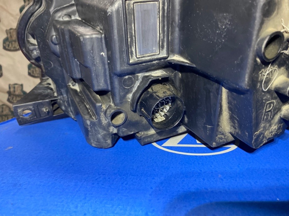 Фара передняя правая Range Rover 2012 L405 306DT