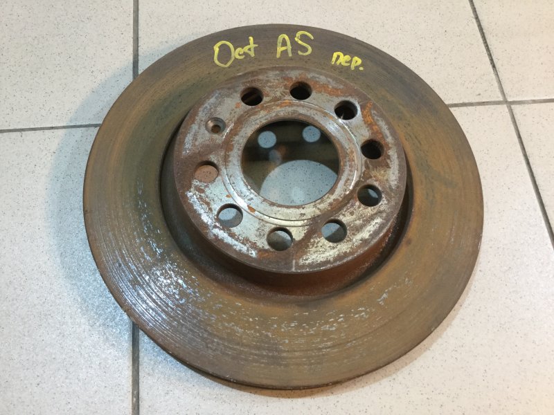 Запчасть диск тормозной передний Skoda Octavia 2004-2013 A5 1K0615301T Б/У Диск тормозной передний Skoda Octavia 2004-2013 A5 1K0615301T Б/У
